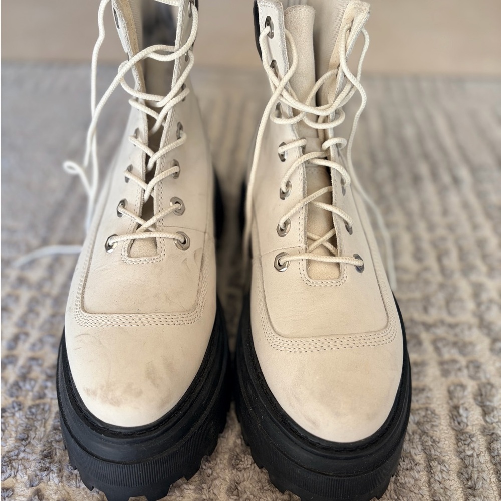 Timberland Women's Size 9 Cream and Black Leather Boots - Picture 3 of 10